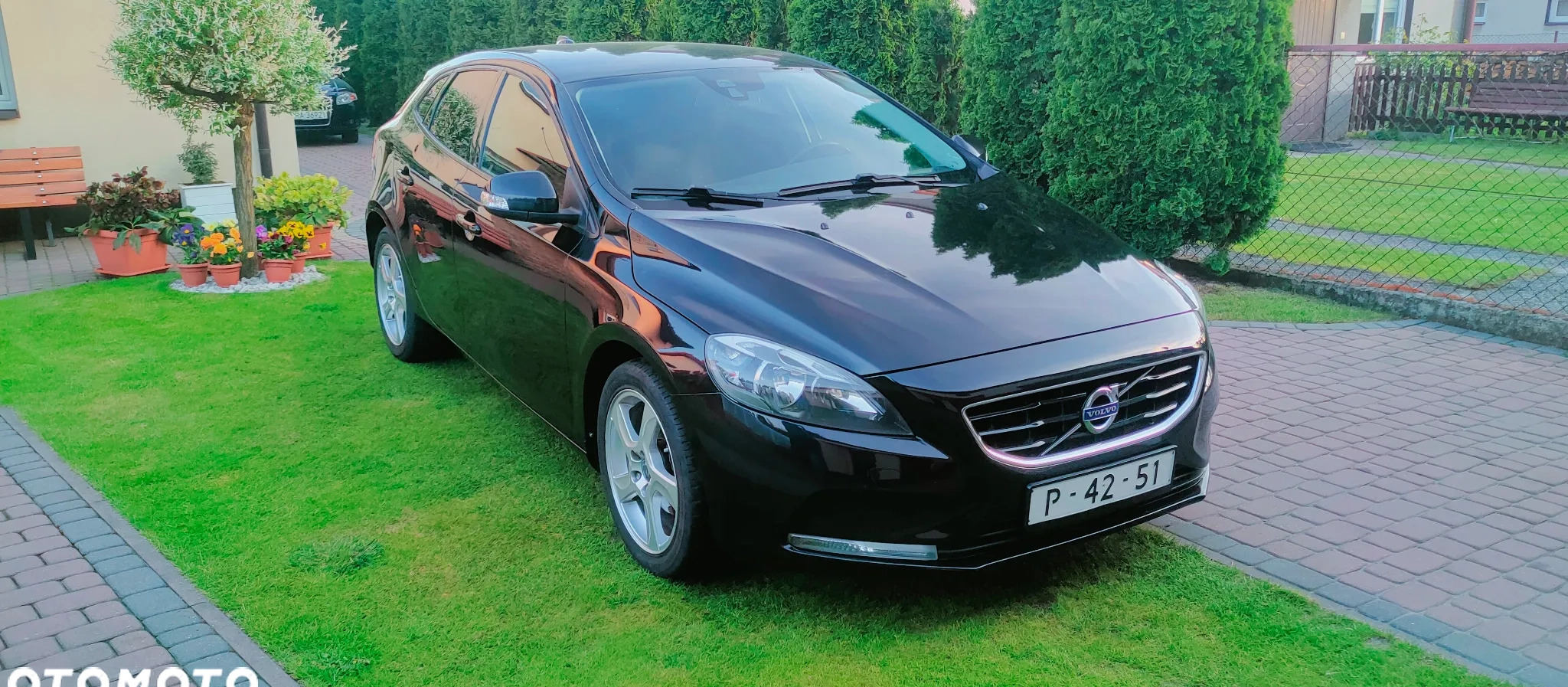 Volvo V40 cena 32900 przebieg: 208000, rok produkcji 2012 z Otmuchów małe 277